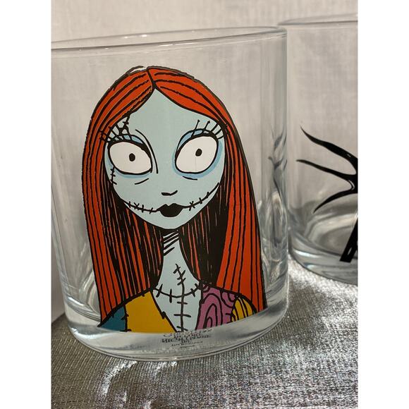 The Nightmare Before Christmas Set of 4 Character Drink Glasses 3.5 in EUC - Picture 4 of 14